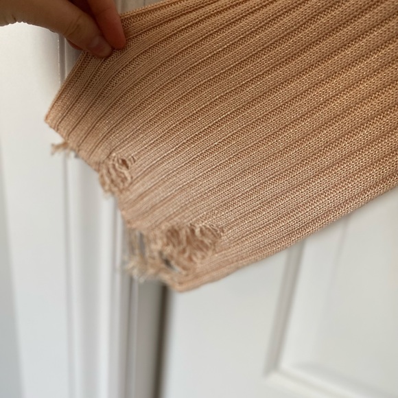 Urban Outfitters cropped pink sweater - Picture 4 of 6